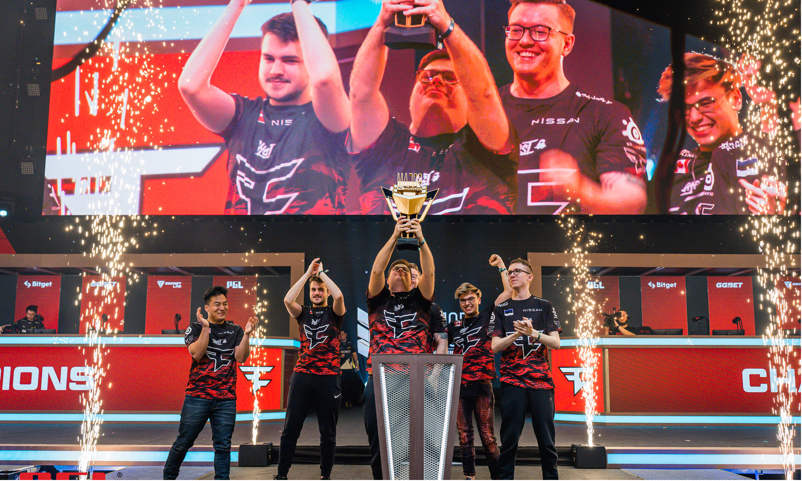 在无数篮球 在无数篮球